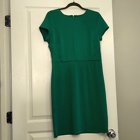 Ann Taylor Dresses & Skirts - Ann Taylor cap sleeve dress